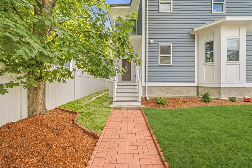 Property Photo:  20 Wentworth St 1  MA 02124 