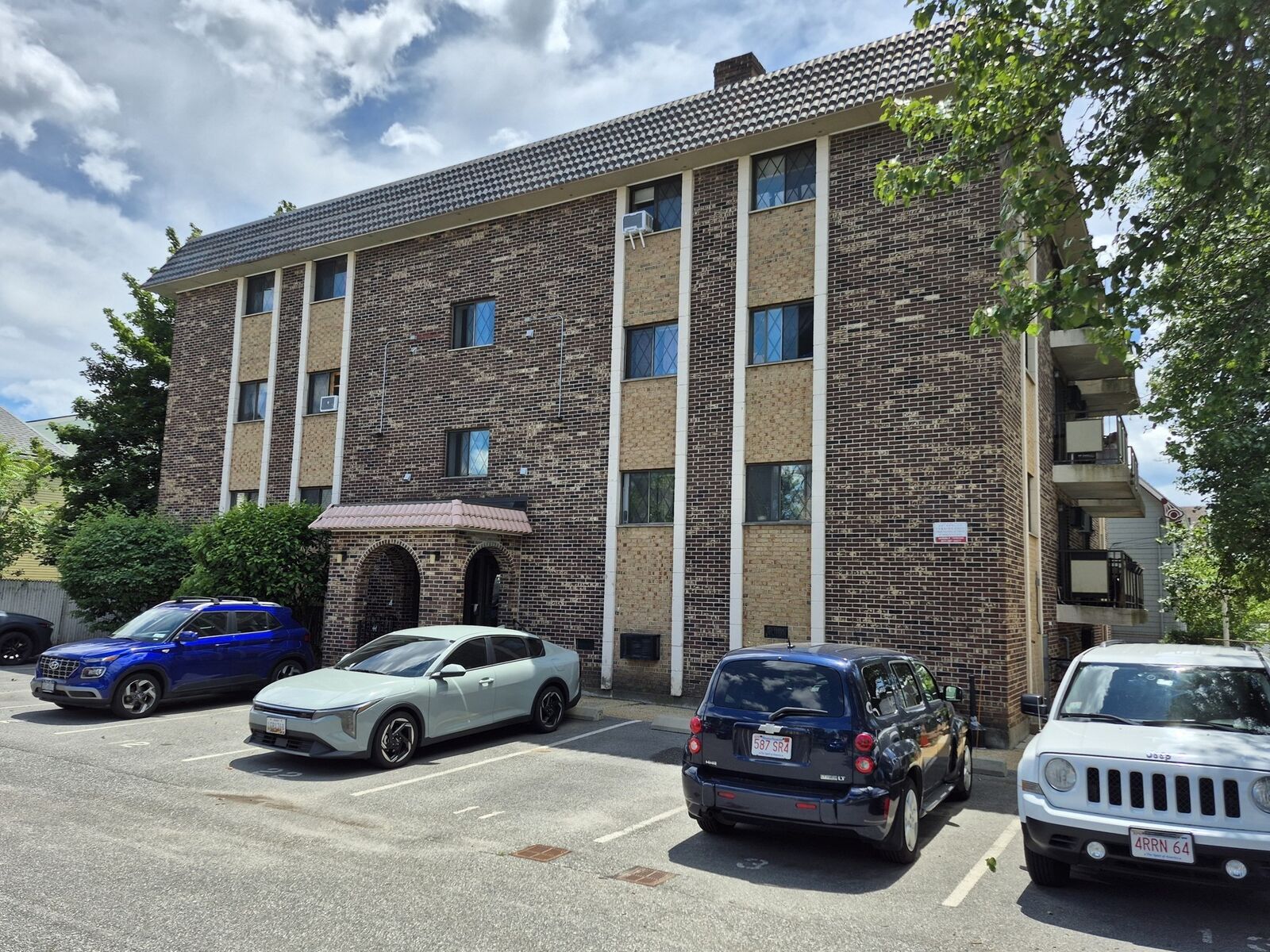 Property Photo: 301 Lowell St 32 MA 02145