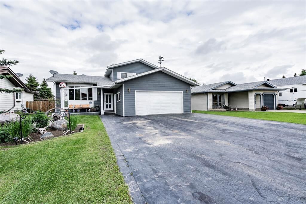 Property Photo:  10404 106 Avenue  AB T0H 1L0 
