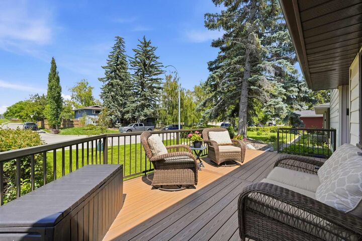 Property Photo: 1439 90 Avenue SW AB T2V 0X3