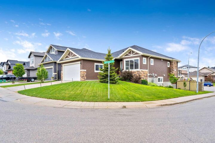 Property Photo:  1 Lakes Estates Circle  AB T1P 0B7 