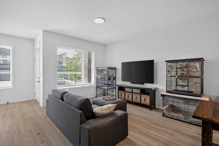 Property Photo:  374 Wolf Creek Manor SE  AB T2X 4V5 