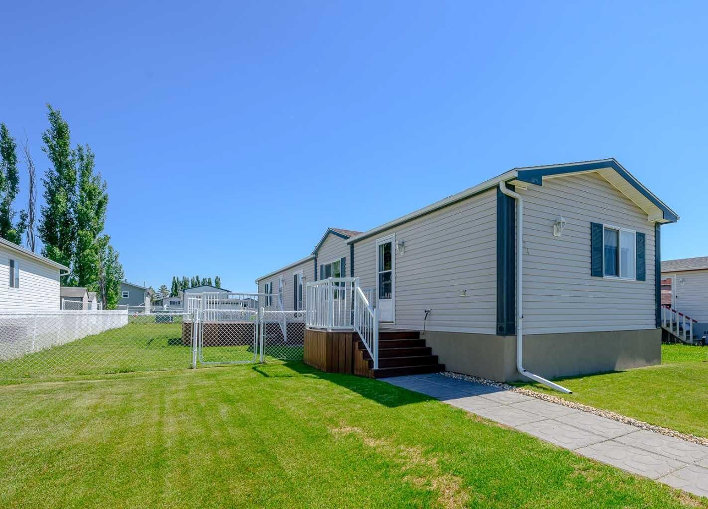 Property Photo:  524 Stewart Street  AB T8W 5K5 