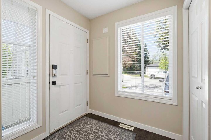 Property Photo:  5220 50A Avenue 1704  AB T4S 1E5 