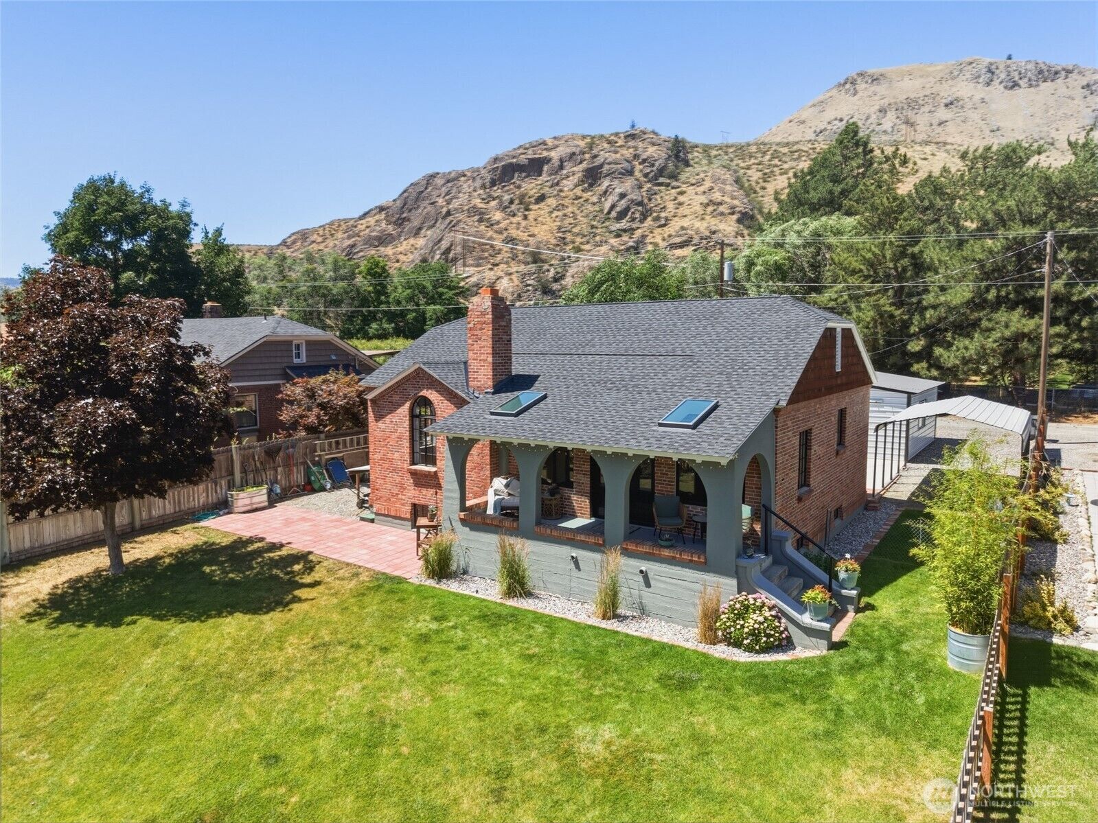 Property Photo:  446  5th Street  WA 98817 