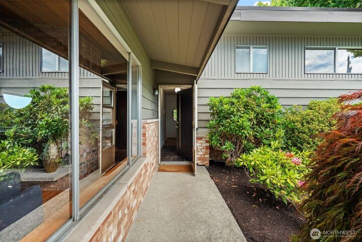 Property Photo:  6901 N 18th Street  WA 98406 