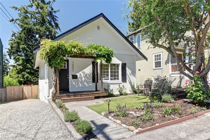 Property Photo:  7043  17 Avenue NW  WA 98117 