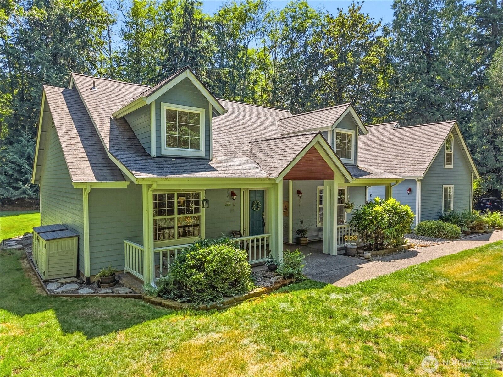 Property Photo: 3412 Quail Creek Ln NE WA 98516