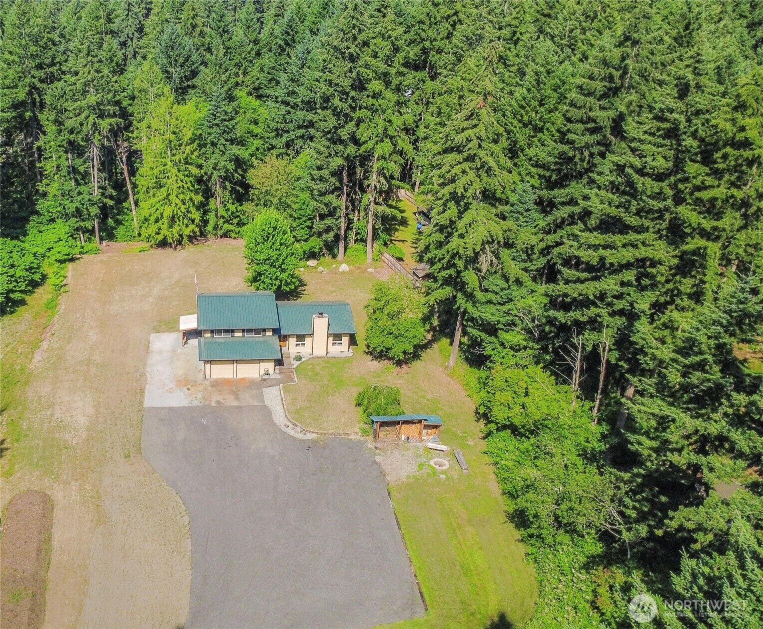 Property Photo: 19618 115th Avenue E WA 98338