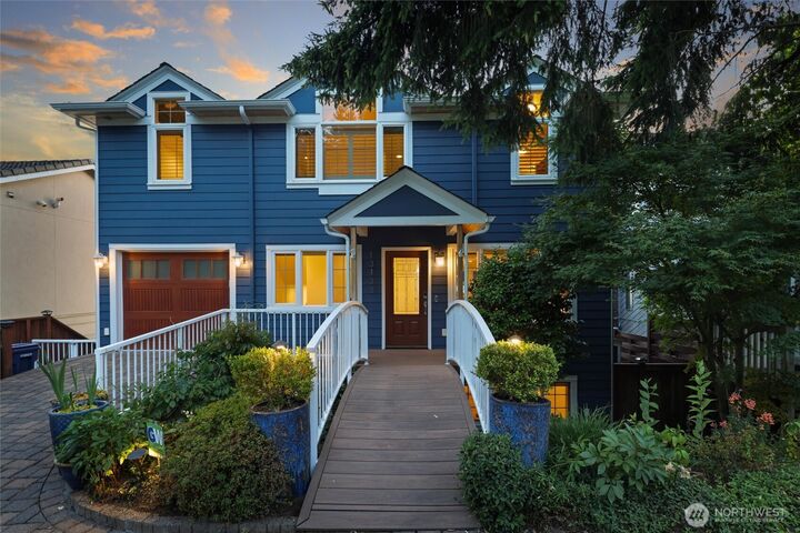 Property Photo:  13133  Holmes Point Drive NE  WA 98034 