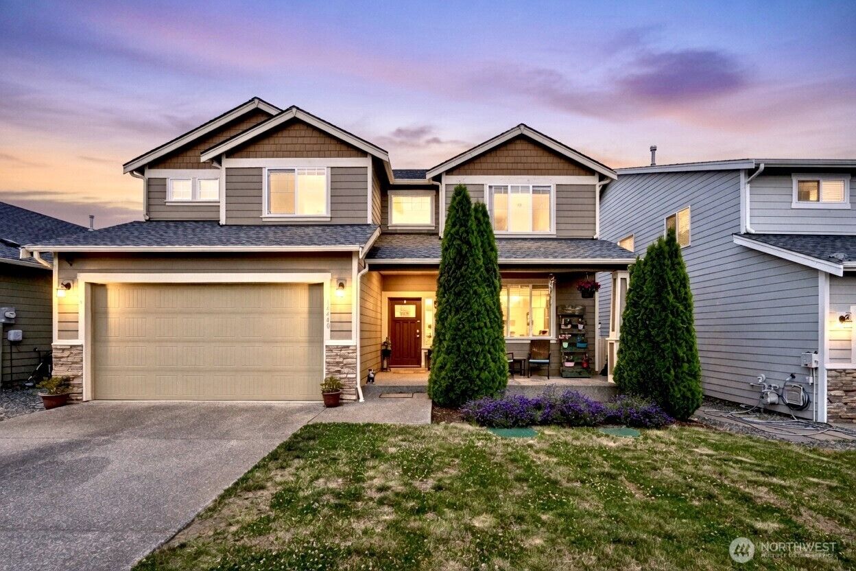 Property Photo:  14440  99th Way SE  WA 98597 