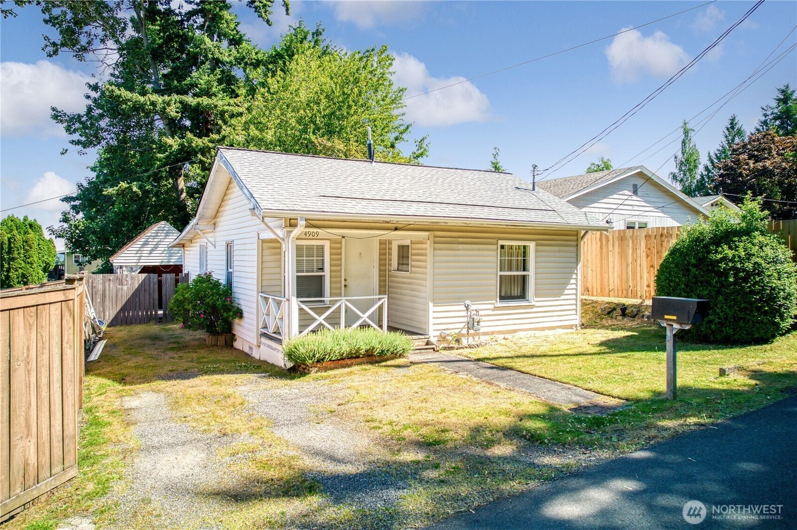 Property Photo:  4909  N 38th St  WA 98407 