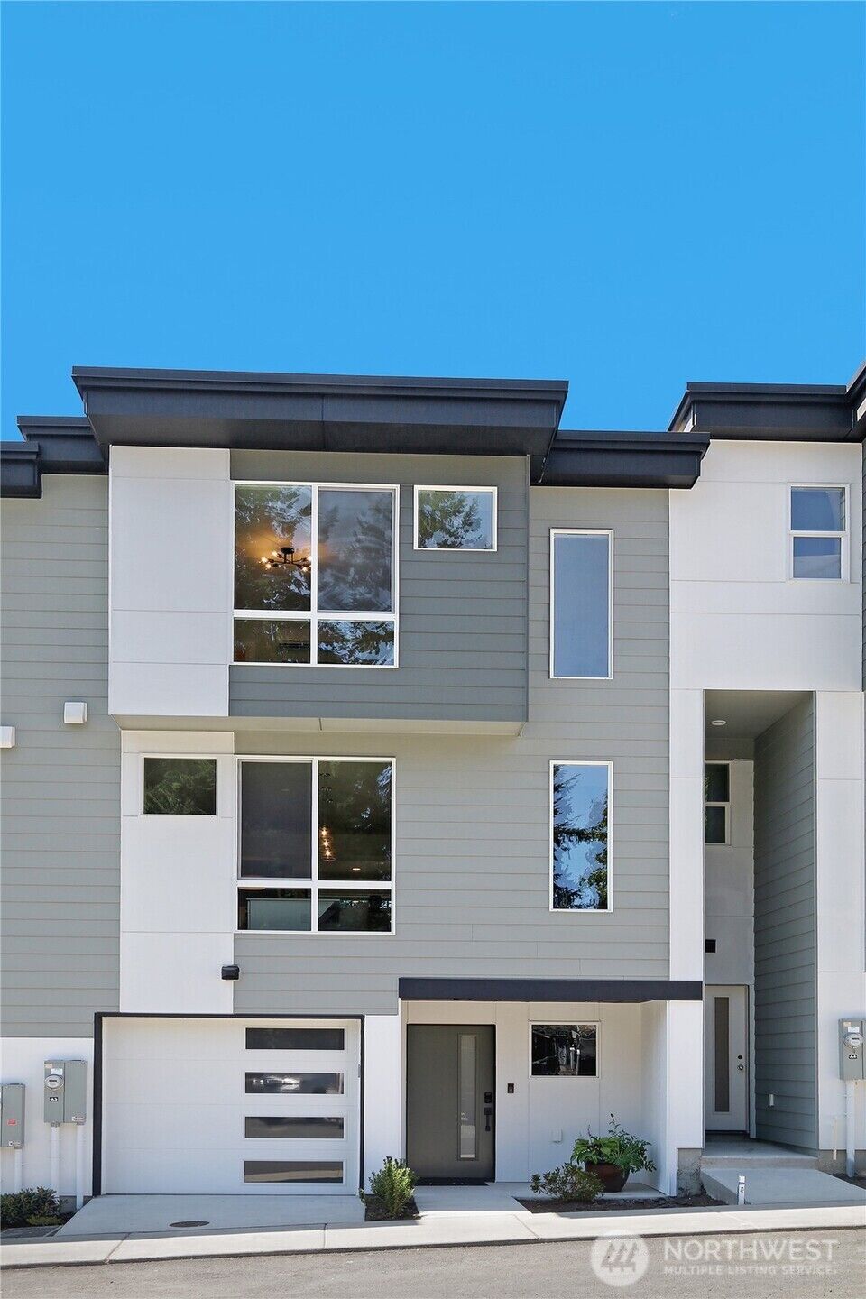 Property Photo:  222  124th Street SW S2  WA 98204 