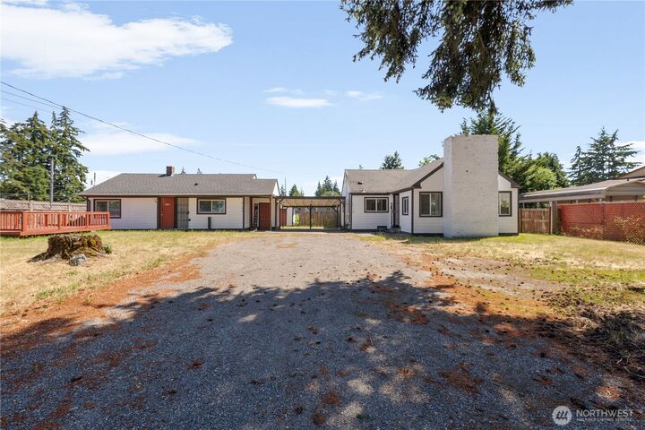 Property Photo:  6146 - 6148  88th Street SW  WA 98499 