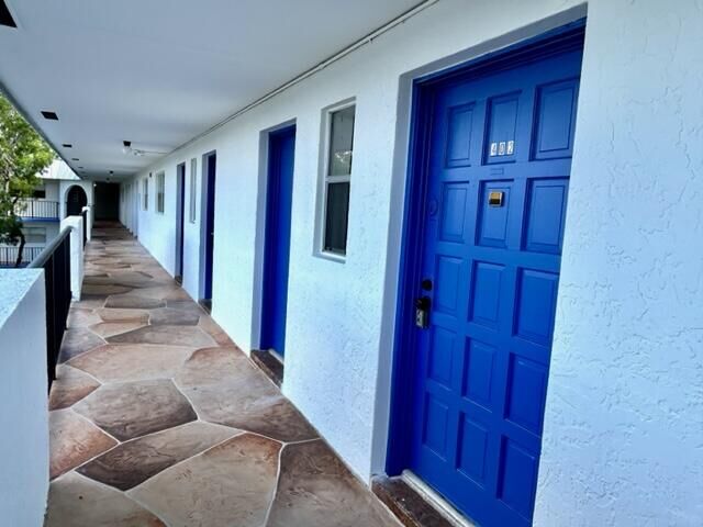 Property Photo: 6061 N Falls Cir Drive 402 FL 33319