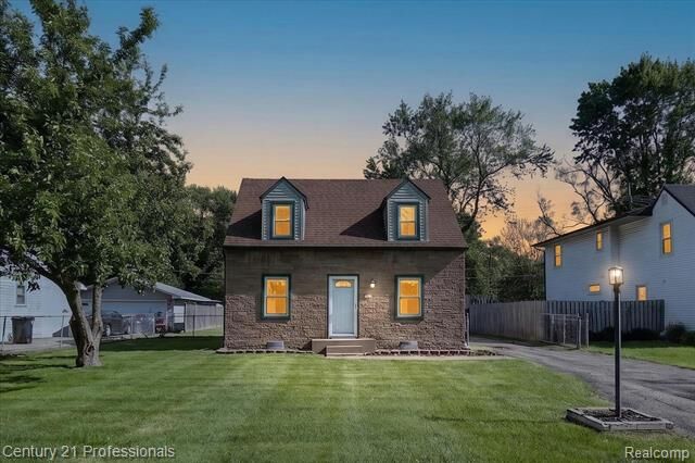 Property Photo:  28524 7 Mile Road  MI 48152 