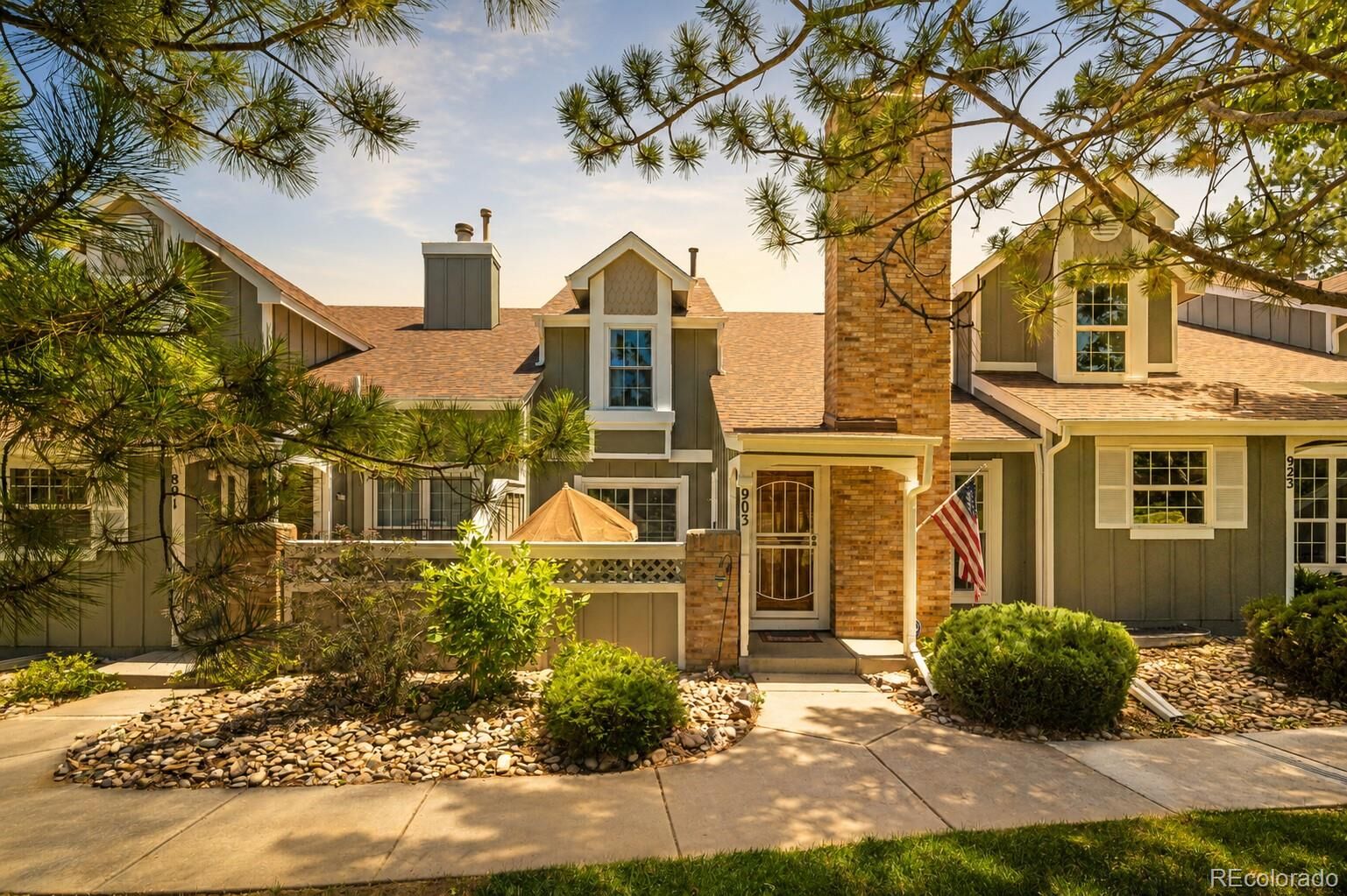 Property Photo:  903 S Fairplay Street  CO 80012 