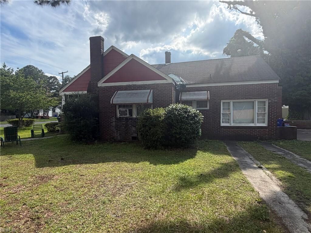 Property Photo:  200 Charles Ave  VA 23702 