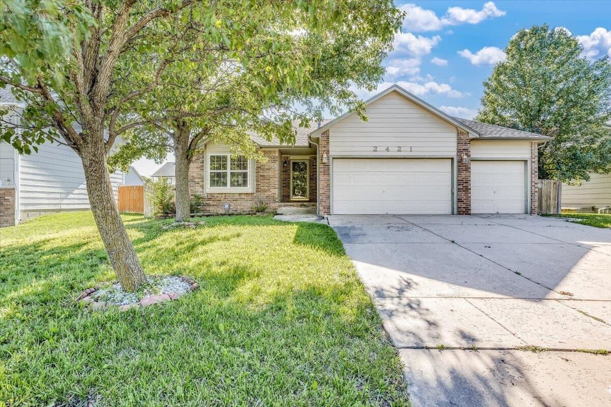 Property Photo: 2421 S Cypress KS 67210