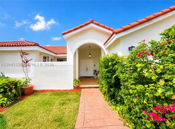 Property Photo:  15630 SW 46th Ter  FL 33185 