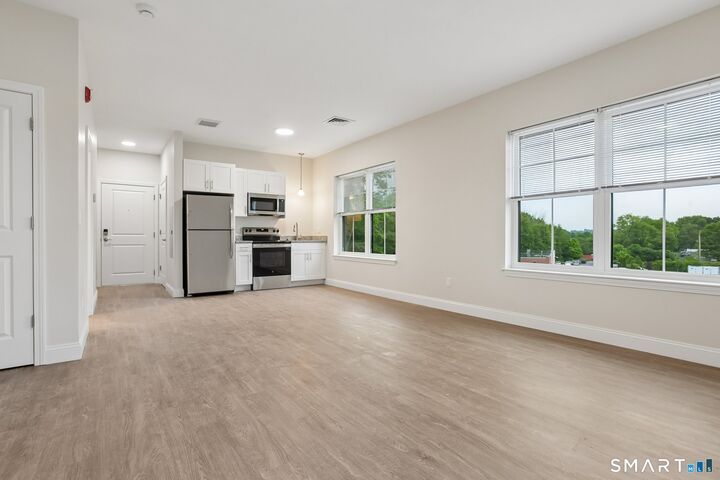 Property Photo:  55 Steele Boulevard 305  CT 06037 