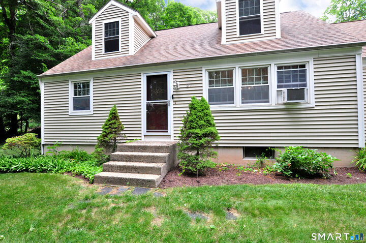 Property Photo:  27 Ledgewood Drive  CT 06032 