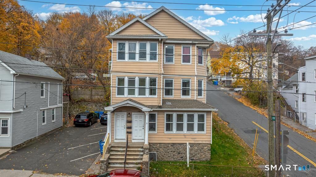 Property Photo:  146 Charles Street 3rd  CT 06708 