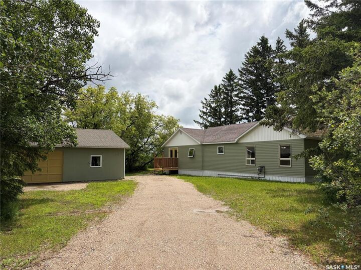 Property Photo:  247 Elsa Street  SK S0A 2M0 