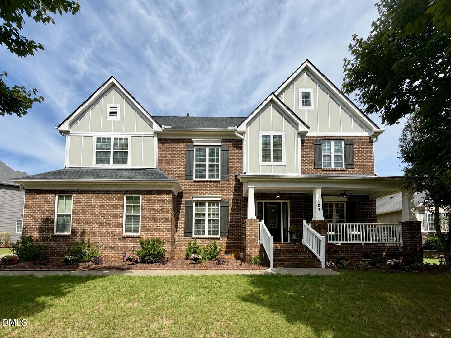 Property Photo: 107 Vintage Hill Circle NC 27539