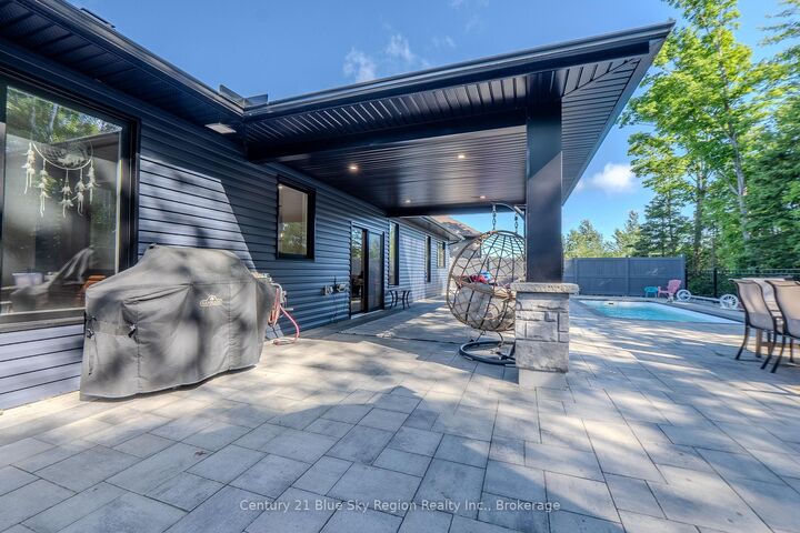 Property Photo: 51 Welkin Grove ON P1A 0G7