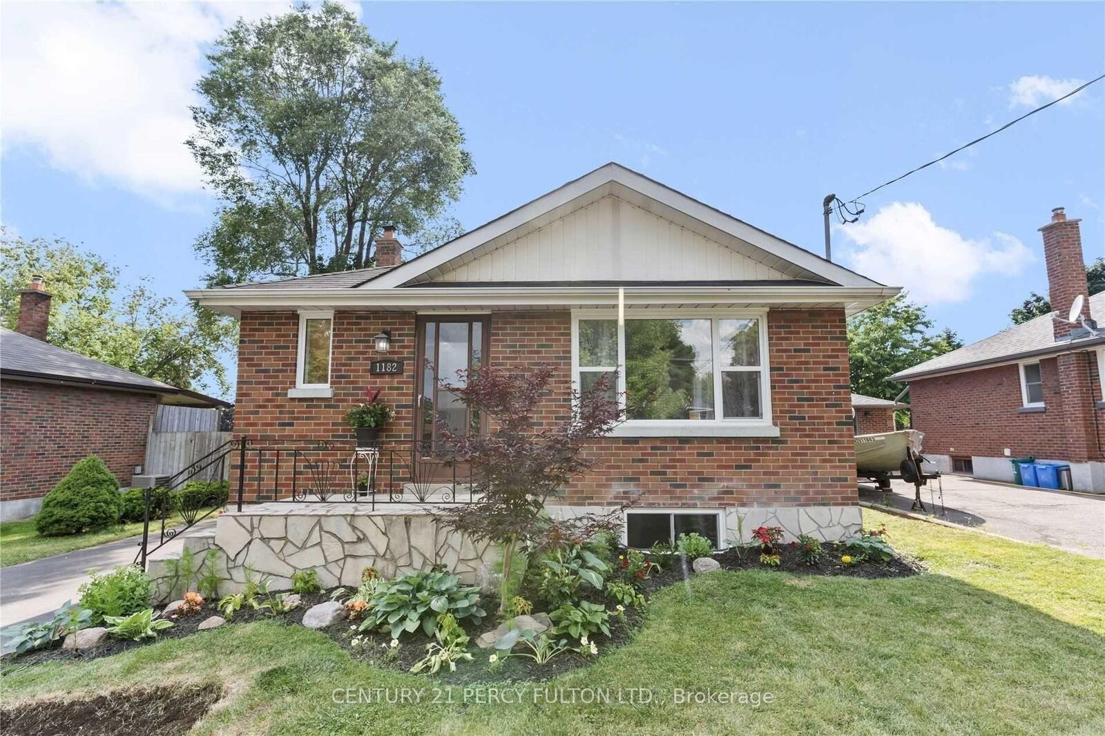 Property Photo: 1182 Ravine Road Bsmt ON L1H 3X6