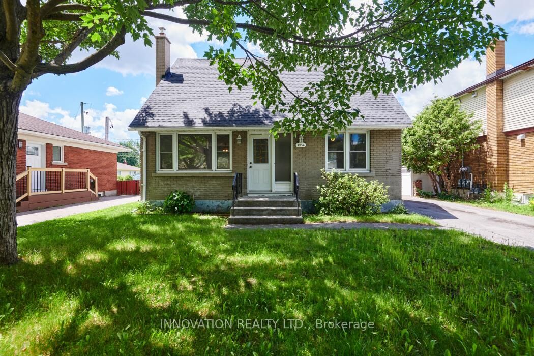 Property Photo: 1956 Othello Avenue ON K1G 2A4