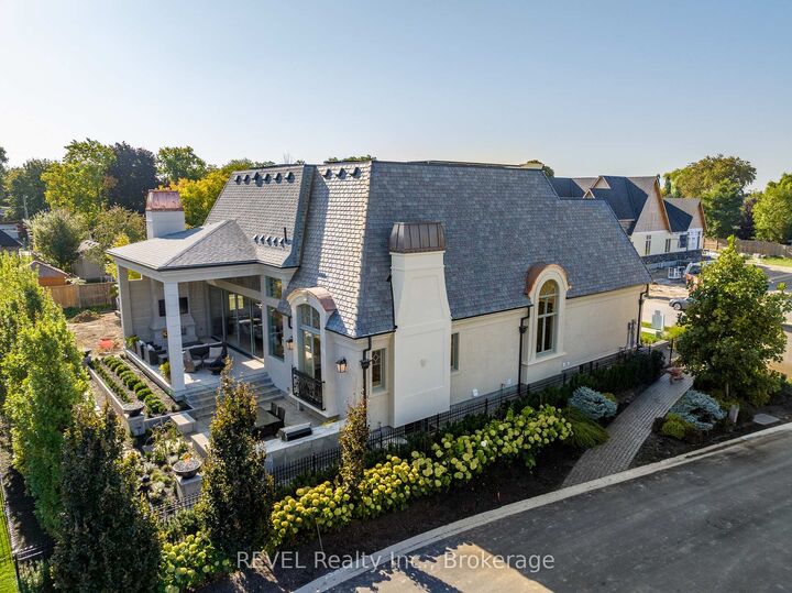 Property Photo: 28 Cottage Street ON L0S 1J0
