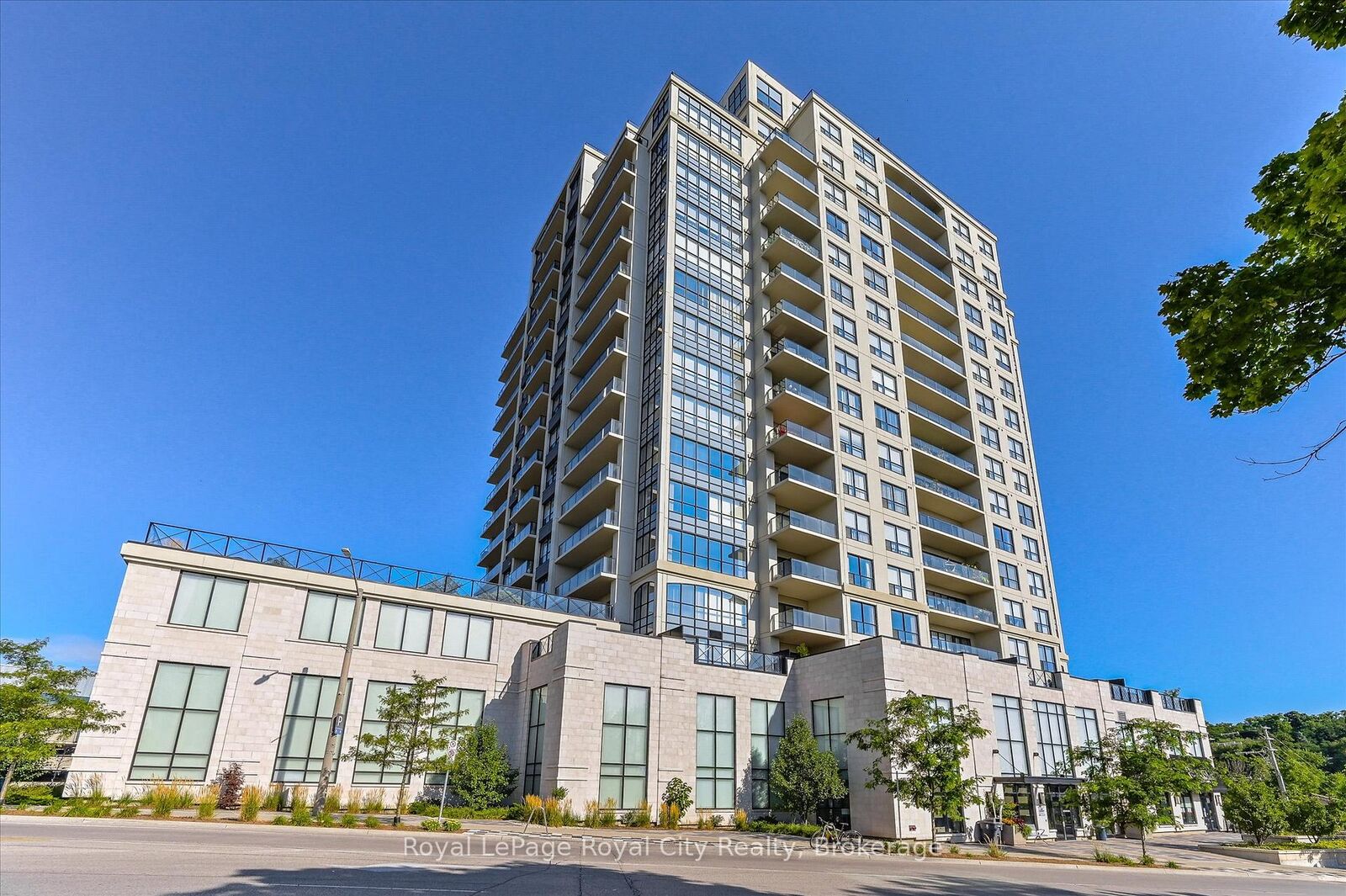 Photo de la propriété:  160 Macdonell Street 1108  ON N1H 0A9 