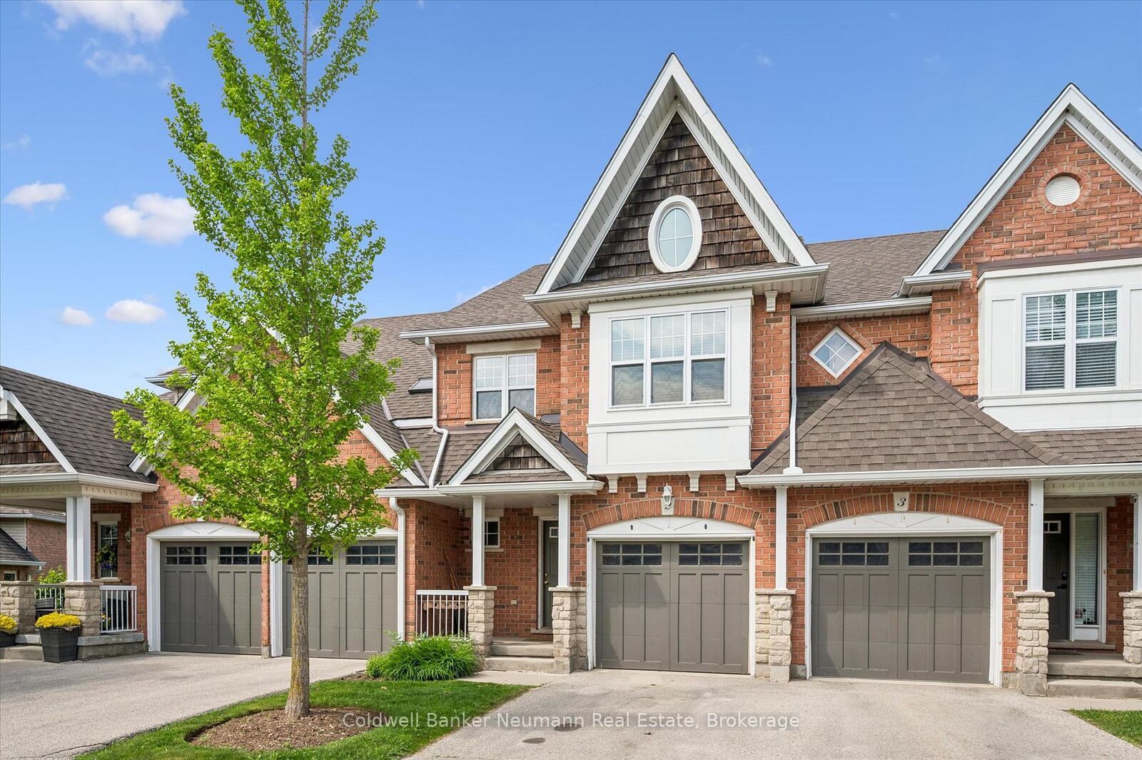 Photo de la propriété:  165 Terraview Crescent 2  ON N1G 5G8 