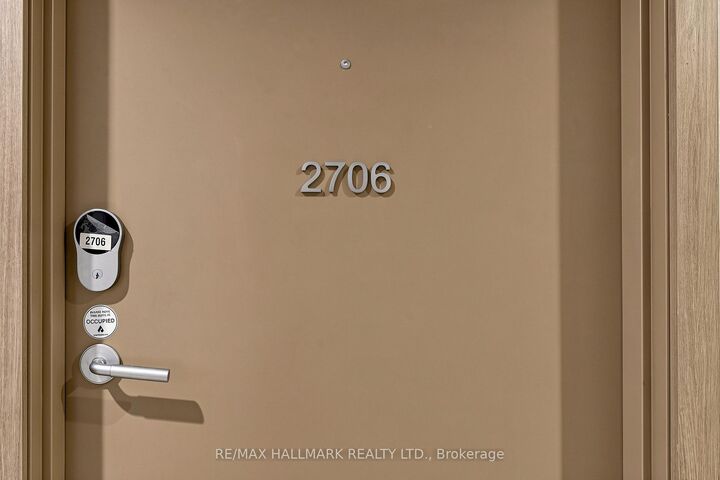 Property Photo:  5 Quarrington Lane 2706  ON M3C 0S5 