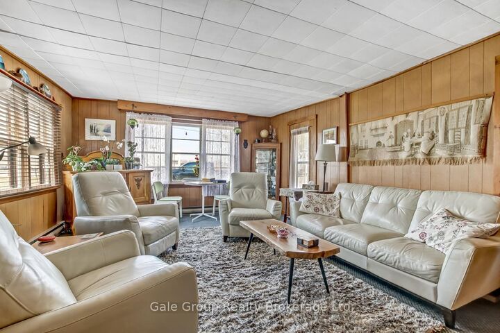 Property Photo: 1410 Dundas Street ON N4S 7V9