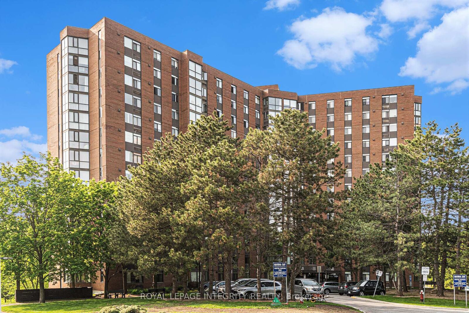 Property Photo: 2871 Richmond Road 1608 ON K2B 8M5