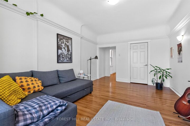 Photo de la propriété:  326 Palmerston Boulevard 2nd Floor  ON M6G 2N6 