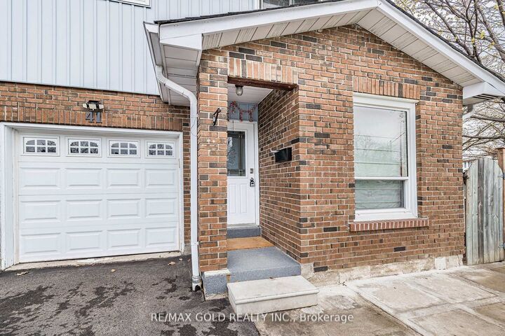 Property Photo:  41 Simmons Boulevard  ON L6V 3W5 