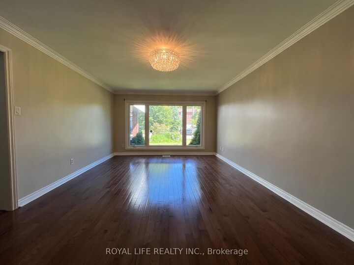Photo de la propriété:  10 Saddletree Drive  ON M2H 3L3 