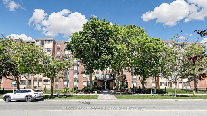 Photo de la propriété:  1530 Pickering Parkway 206  ON L1V 3V8 