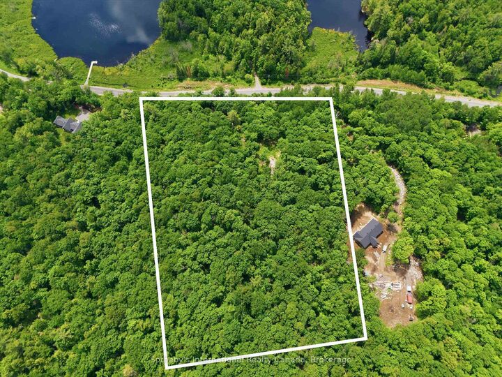 1731 Fraserburg Road — photo 1