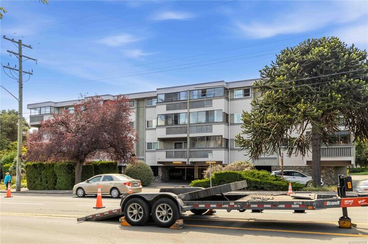 Property Photo:  1525 Hillside Ave #306  BC V8T 2C1 