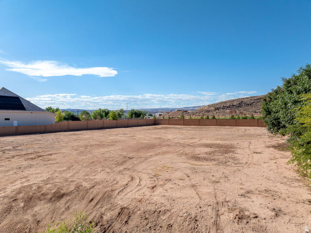Property Photo: 387 E Chateau Meadows Cir 3 UT 84780