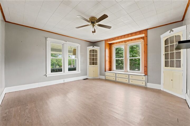 Property Photo:  729 Mercer Rd  PA 16125 