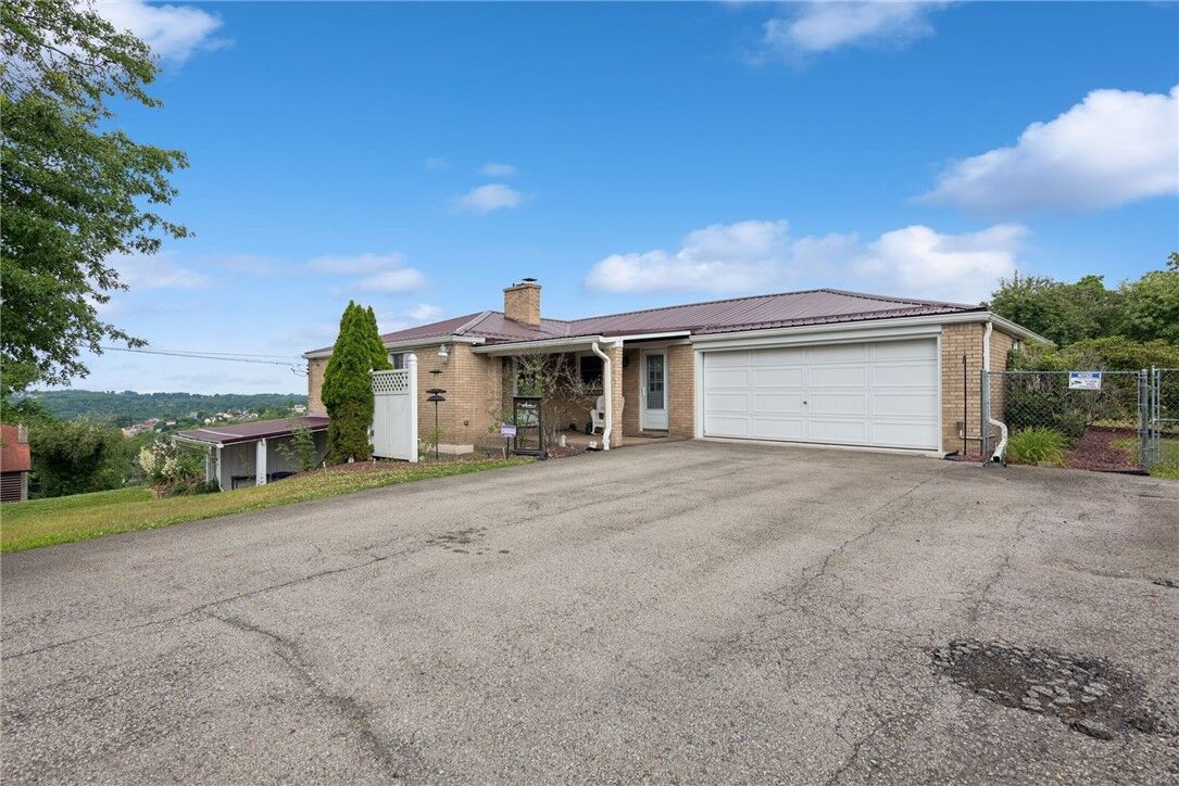 Property Photo: 1760 Morris Ave PA 15642