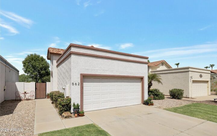 Property Photo:  562 S Danyell Drive  AZ 85225 