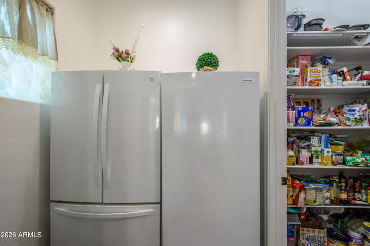 Property Photo:  9456 W Via Del Sol --  AZ 85383 