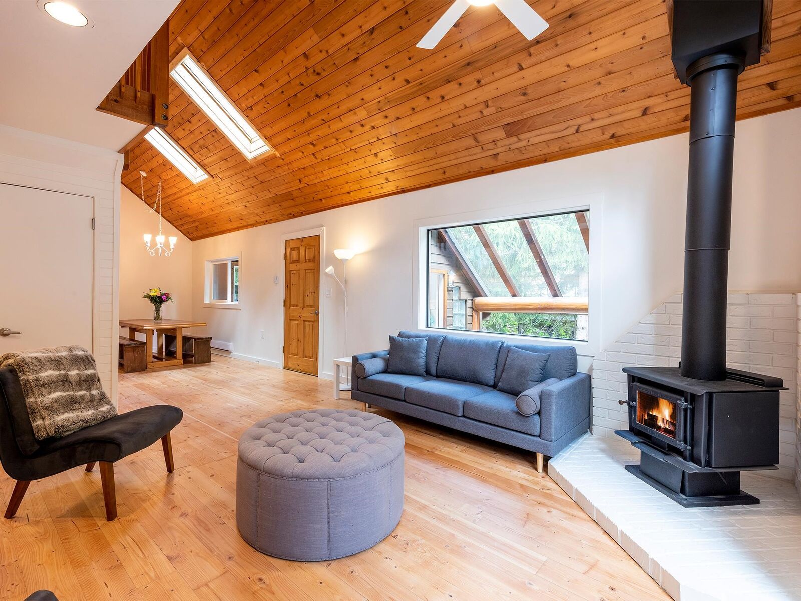 Photo de la propriété:  2327 Cheakamus Way  BC V8E 0A8 